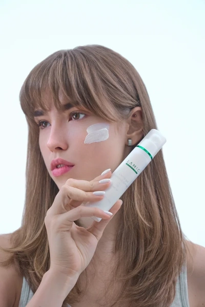 Сонцезахисний крем-гель SPF 50 Crema-gel protettivo SPF 50 / Lamic Cosmetici купить
