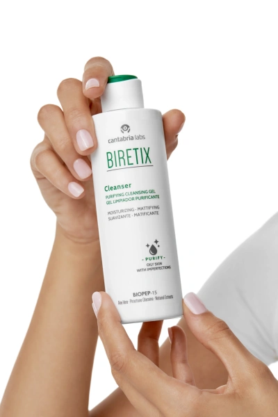 Очищаючий гель для шкіри з акне Biretix / BIRETIX CLEANSER / Cantabria Labs купить