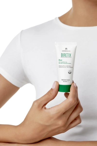 Себорегулюючий гель для шкіри з акне Biretix / BIRETIX DUO GEL ANT-IMPRF / Cantabria Labs купить