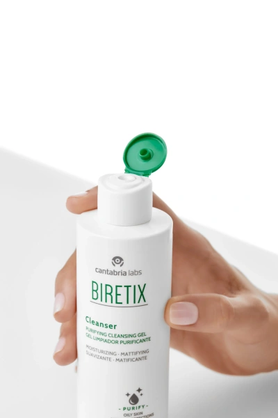 Очищаючий гель для шкіри з акне Biretix / BIRETIX CLEANSER / Cantabria Labs купить