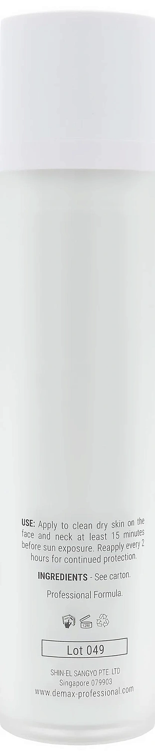 Солнцезащитный матирующий крем санблок с тоном SPF 50 / Demax