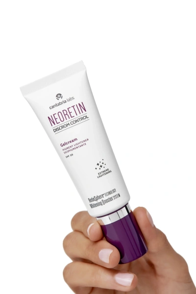 Осветляющий гель-крем для кожи с пигментацией SPF50 / Neoretin discrom control gelcream spf 50 / Cantabria Labs купить