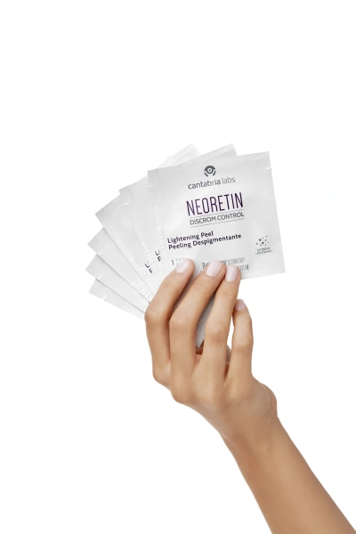 Депігментуючі патчі-пілінг / Neoretin discrom control pigment peel pads / Cantabria Labs купить