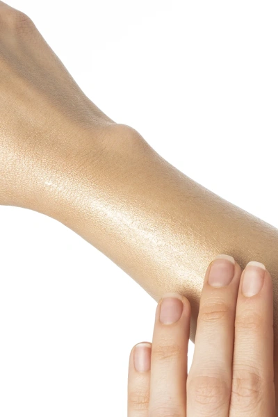 Сяючий сонцезахисний крем-гель для тіла / HELIOCARE 360º Body Glow SPF 50+ / Cantabria Labs купить