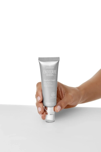 Антивіковий крем із ретинолом для чутливої ​​шкіри / ENDOCARE RENEWAL Comfort Cream / Cantabria Labs купить