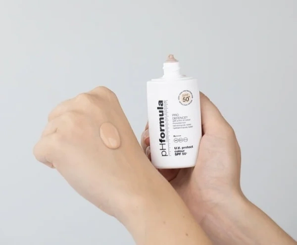 Сонцезахисний крем із тоном / U.V. protect SPF50+ PRO DEFENCE3 color / pHformula купить