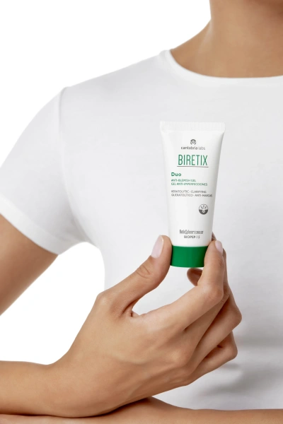 Себорегулирующий гель для кожи с акне Biretix / BIRETIX DUO GEL ANT-IMPRF / Cantabria Labs купить