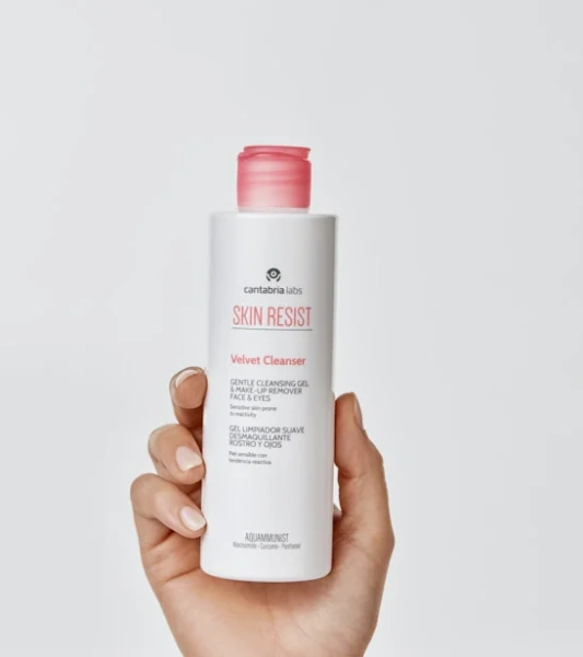 Оксамитовий гель для очищення чутливої ​​шкіри / SKIN RESIST VELVET CLEANSER / Cantabria Labs  купить