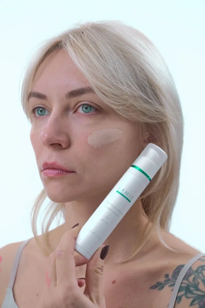Тональний крем із SPF 50 для захисту та вирівнювання кольору шкіри Crema protettivo solare tono SPF 50 / Lamic Cosmetici купить