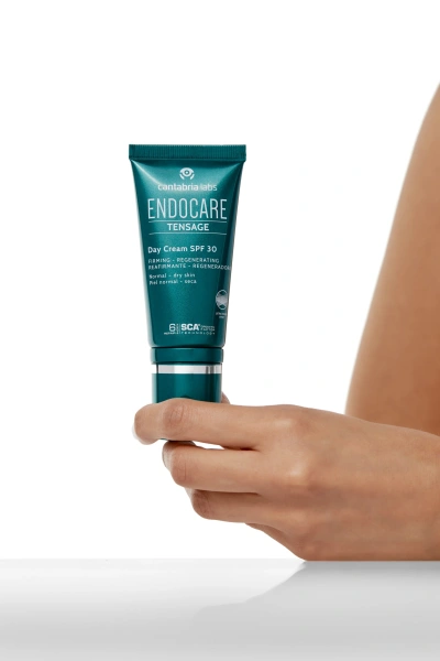 Дневной крем для нормальной и сухой кожи лица / Endocare Tensage Day Cream SPF 30 / Cantabria Labs купить